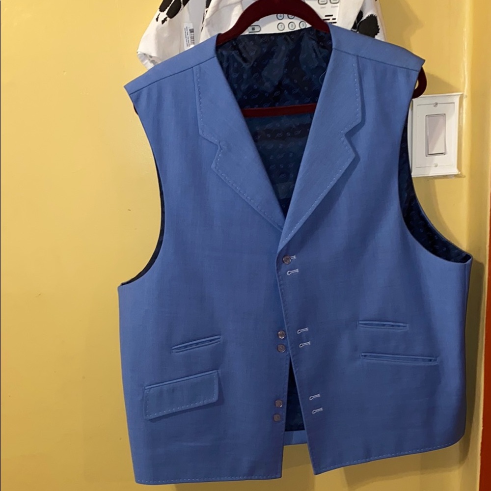 Stacy Adams Light Blue Men's Vest

Part of a three piece suit